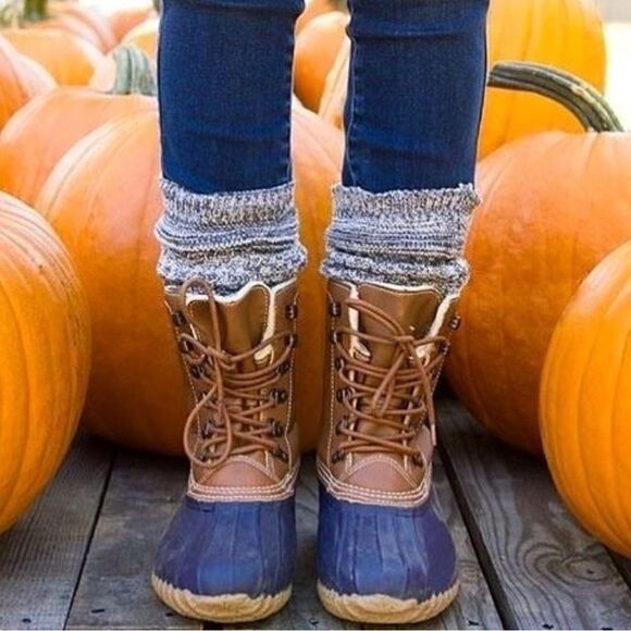Sperry’s Women's Saltwater Duck Boot • Tan/Navy • Size 5 - Picture 5 of 13